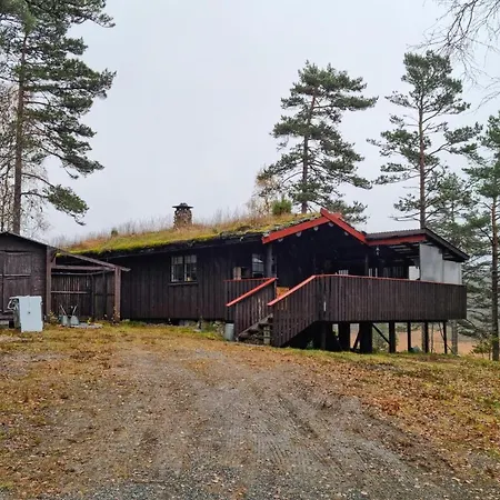 3 Bedroom Stunning In 度假居 Hornnes