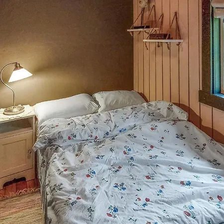 度假居 3 Bedroom Stunning In Hornnes